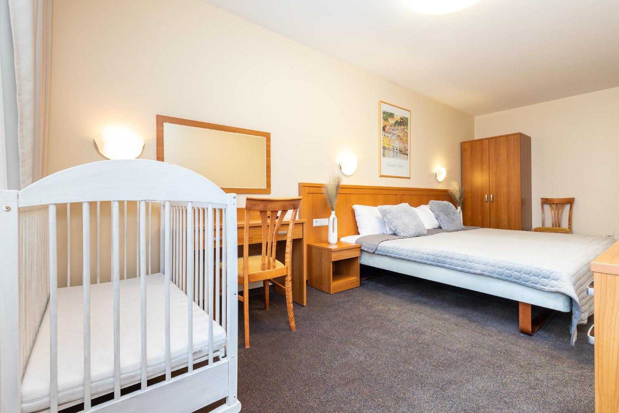 Alkos Namu Apartamentai Palanga Exteriör bild